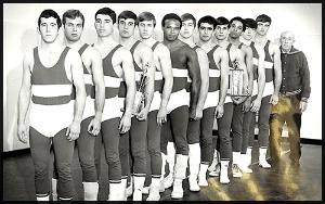 1969 Wrestling Team (500x313 px)